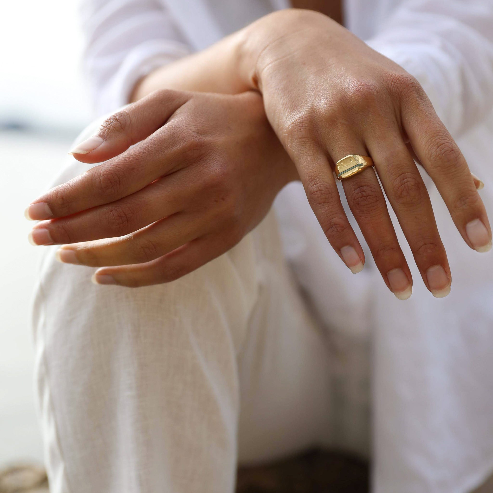 The Give Rise Signet - Thousand Fibres