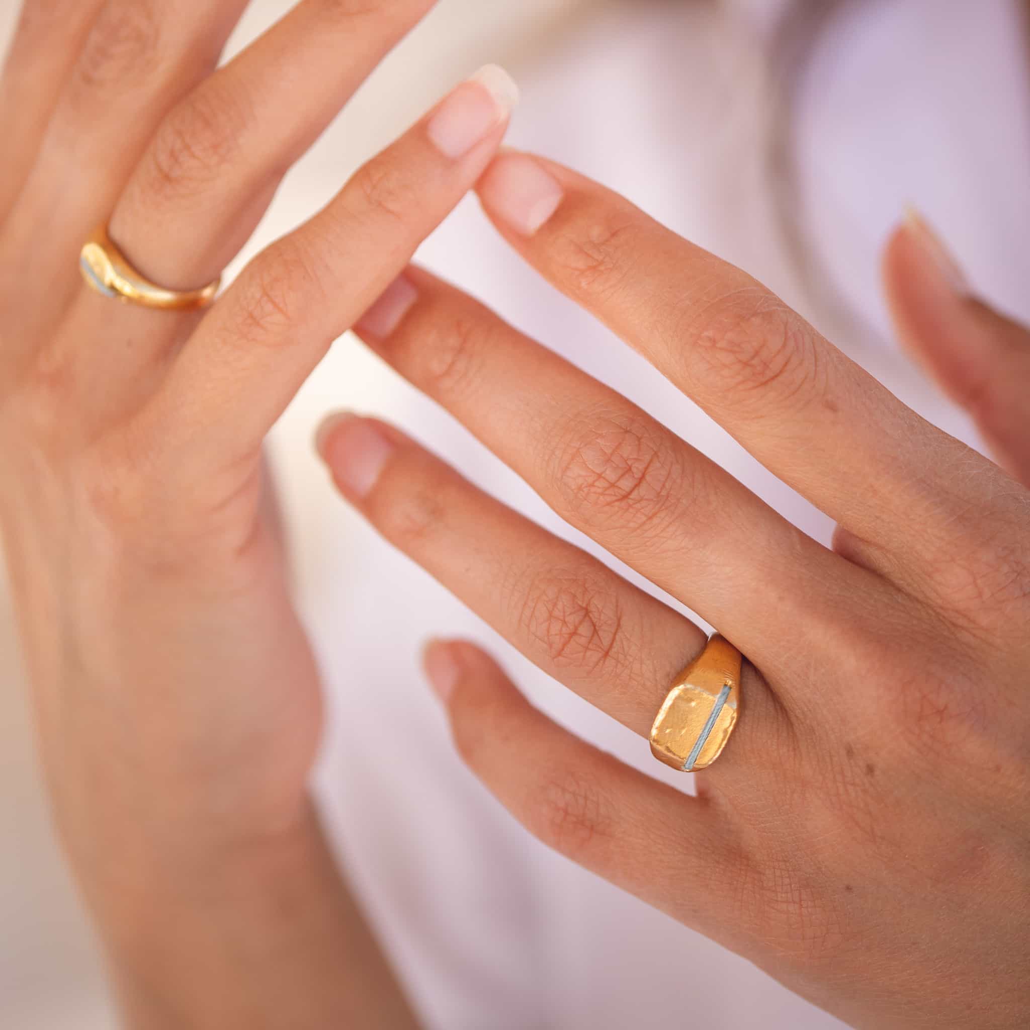 The Give Rise Signet - Thousand Fibres